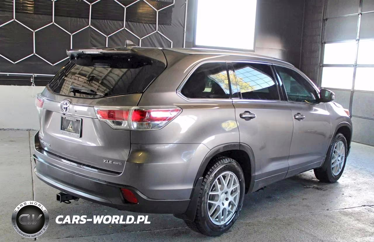 2016 Toyota Highlander Xle VIN:5TDJKRFH2GS343139 - 3