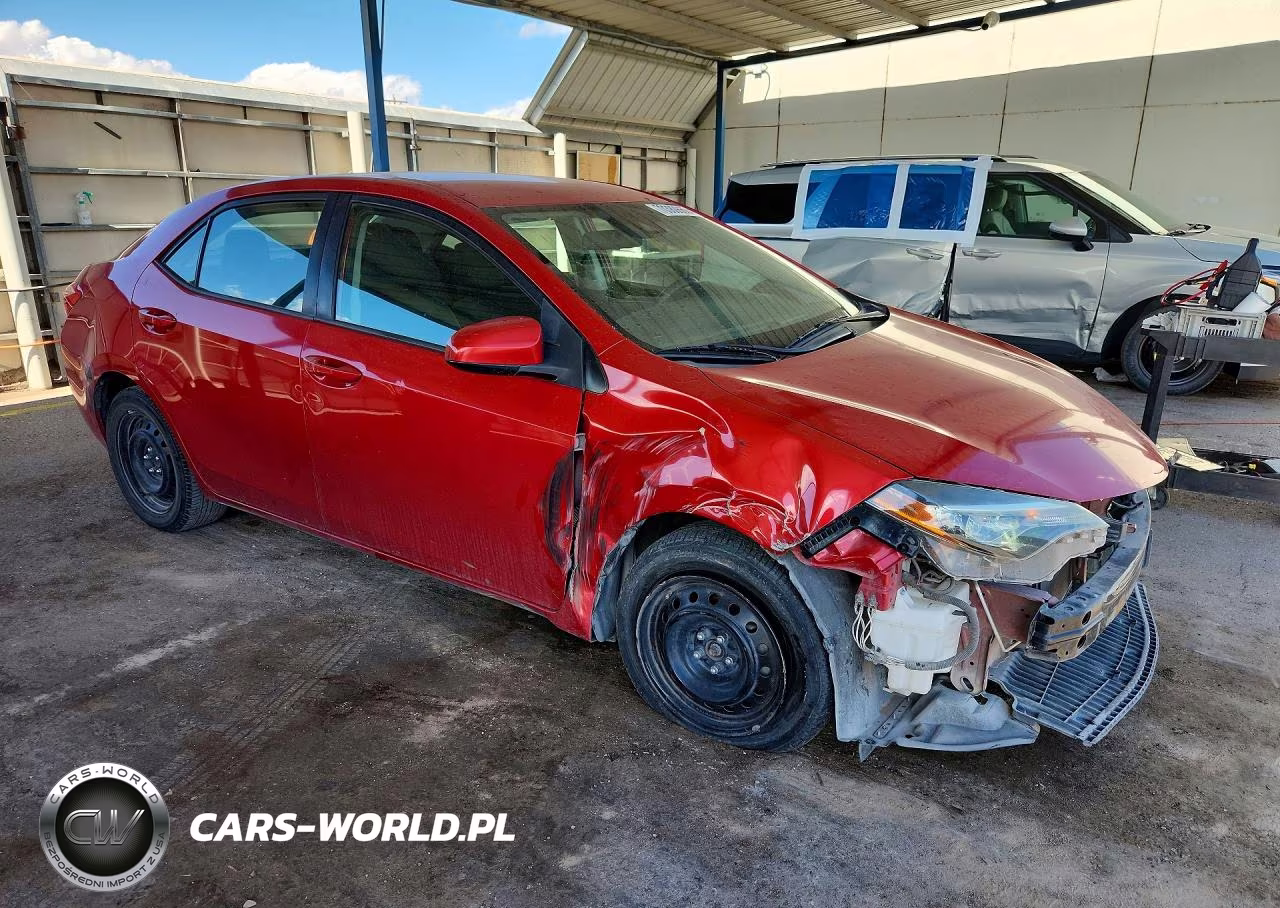 2018 Toyota Corolla Le VIN:5YFBURHE8JP816401 - 4