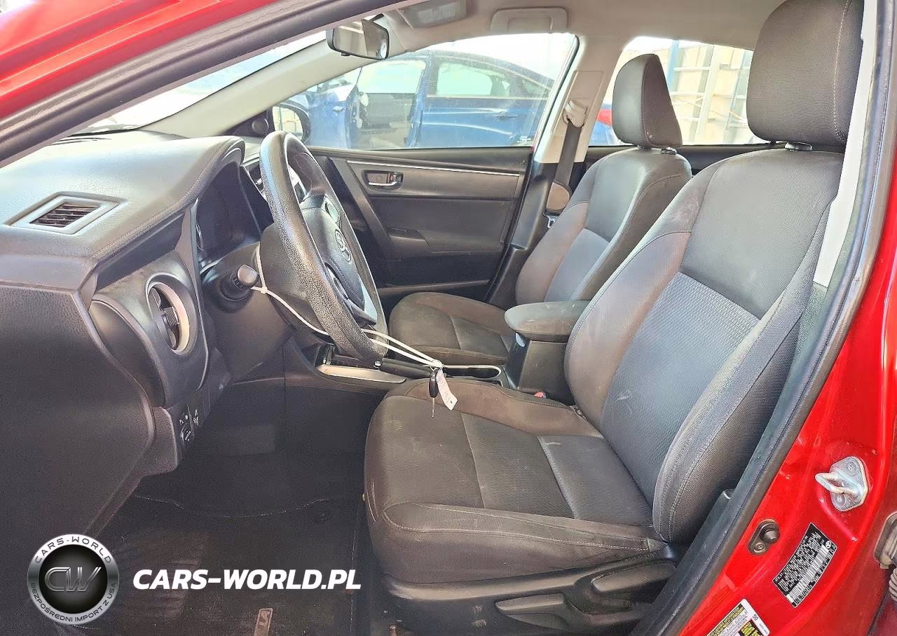 2018 Toyota Corolla Le VIN:5YFBURHE8JP816401 - 7