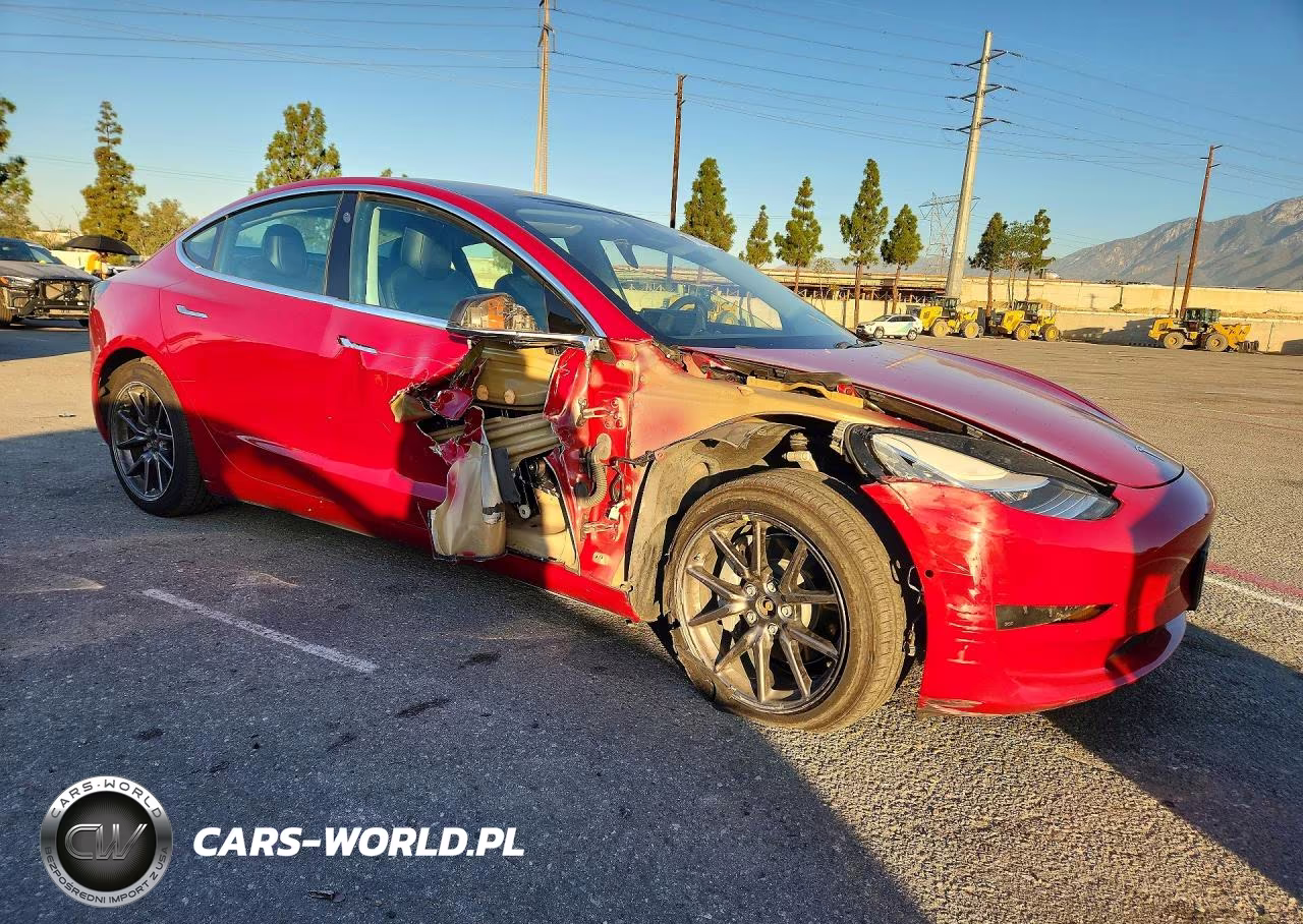 2019 Tesla Model 3 VIN:5YJ3E1EB0KF387071 - 4