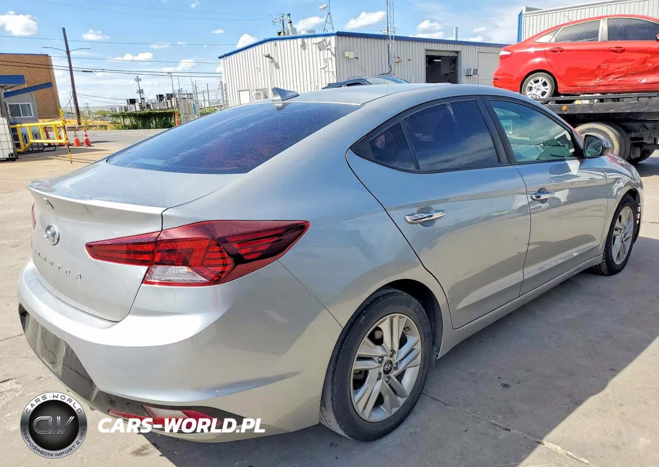 2020 Hyundai Elantra Sel VIN:5NPD84LF8LH566884 - 3