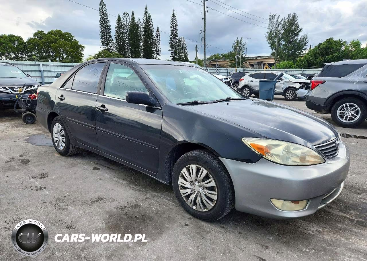 2004 Toyota Camry Le VIN:4T1BE32K54U333329 - 4