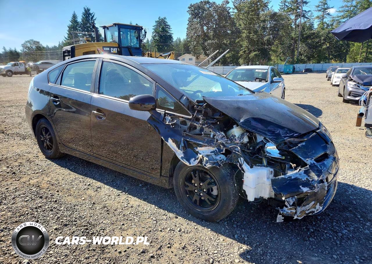 2013 Toyota Prius Three VIN:JTDKN3DU4D5627298 - 4