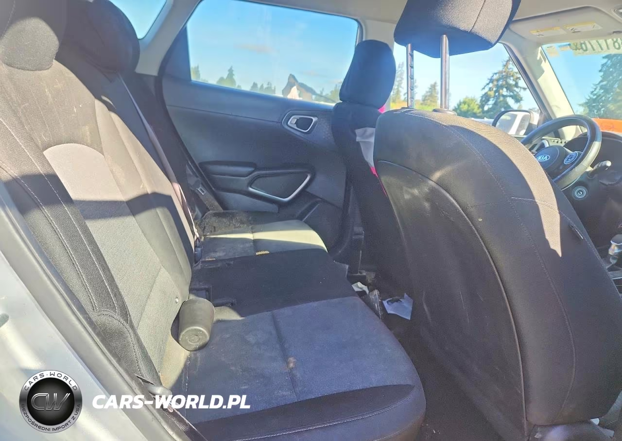 2020 Kia Soul S VIN:KNDJ23AU1L7016706 - 11