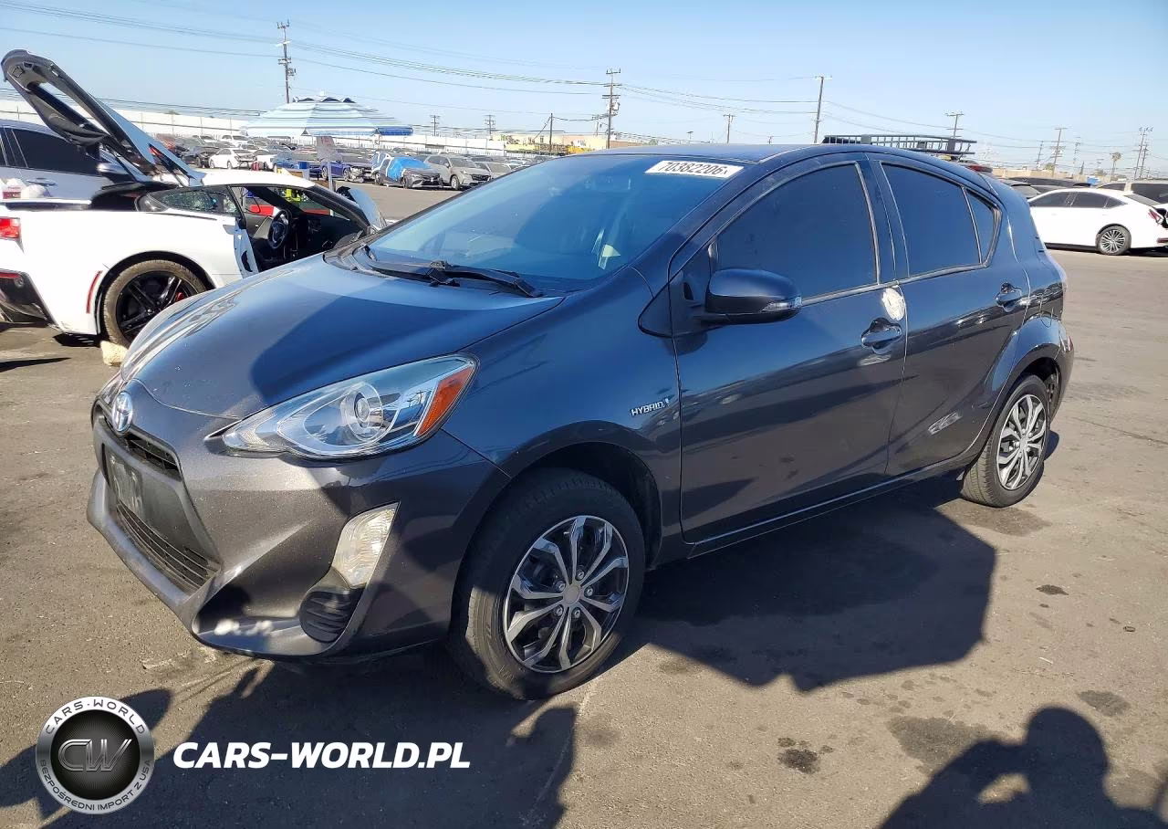 2016 Toyota Prius C One – zdjęcie 1 z 13
