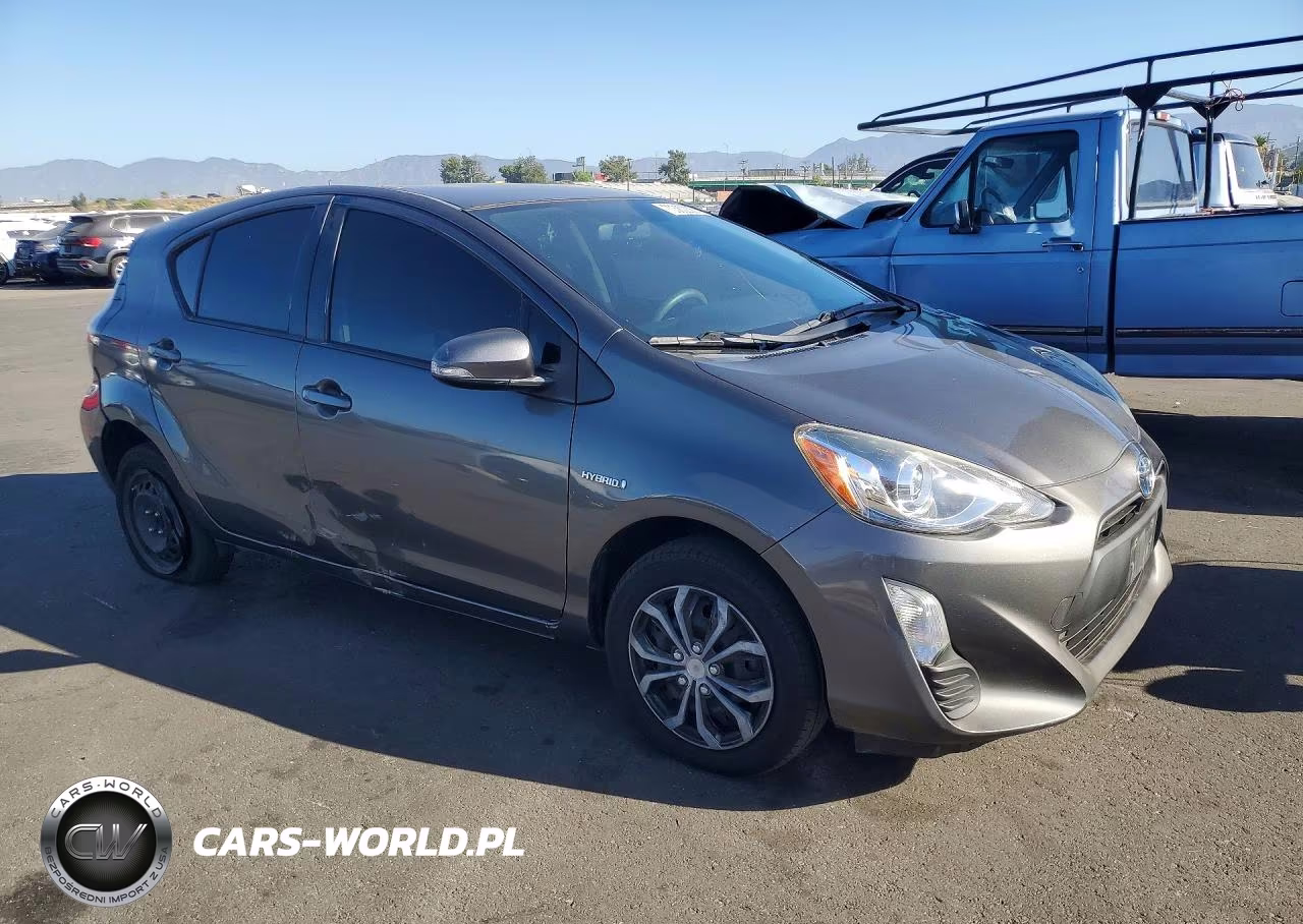 2016 Toyota Prius C One VIN:JTDKDTB34G1122631 - 4
