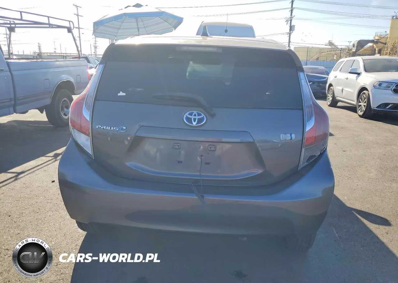 2016 Toyota Prius C One VIN:JTDKDTB34G1122631 - 6