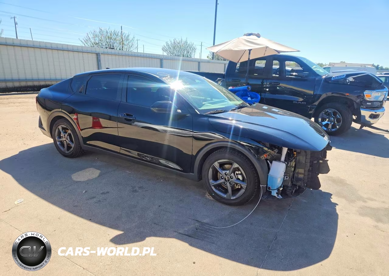 2025 Kia K4 Lxs VIN:3KPFT4DE6SE085810 - 4