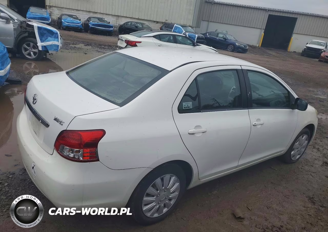 2007 Toyota Yaris Base VIN:JTDBT923971058267 - 3
