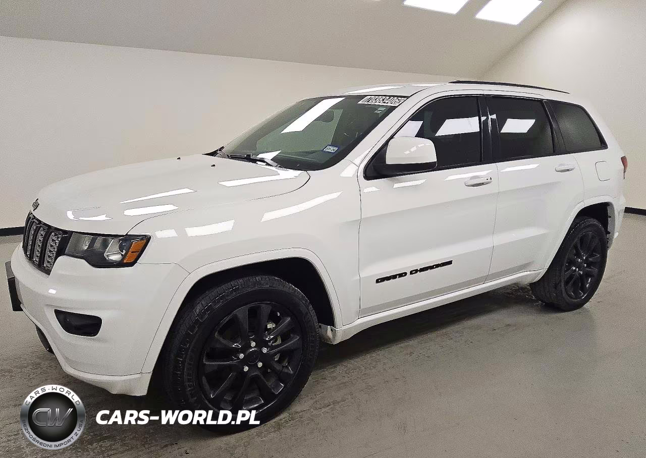 2019 Jeep Grand Cherokee Laredo VIN:1C4RJEAG0KC776868 - 1