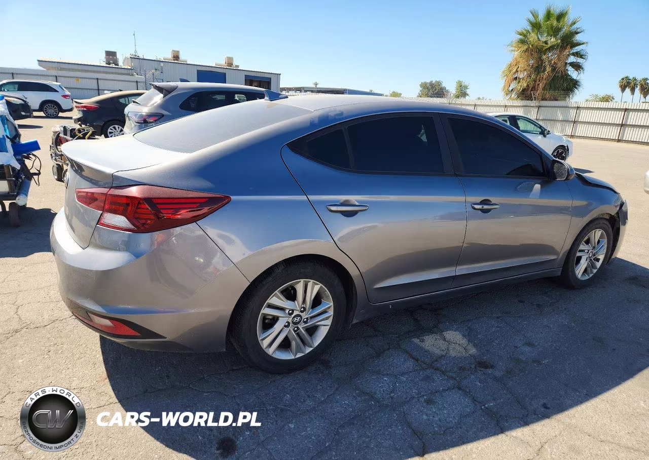 2019 Hyundai Elantra Value Edition VIN:KMHD84LFXKU878107 - 3