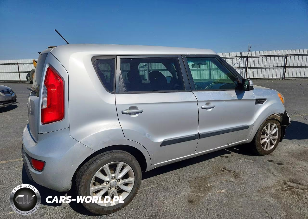 2013 Kia Soul + VIN:KNDJT2A61D7757965 - 3