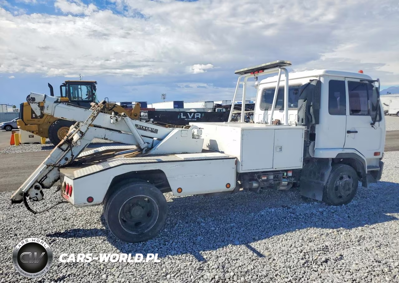 2010 Nissan Diesel Ud2000 Tow Truck VIN:JNAMB81H3AAE80101 - 3