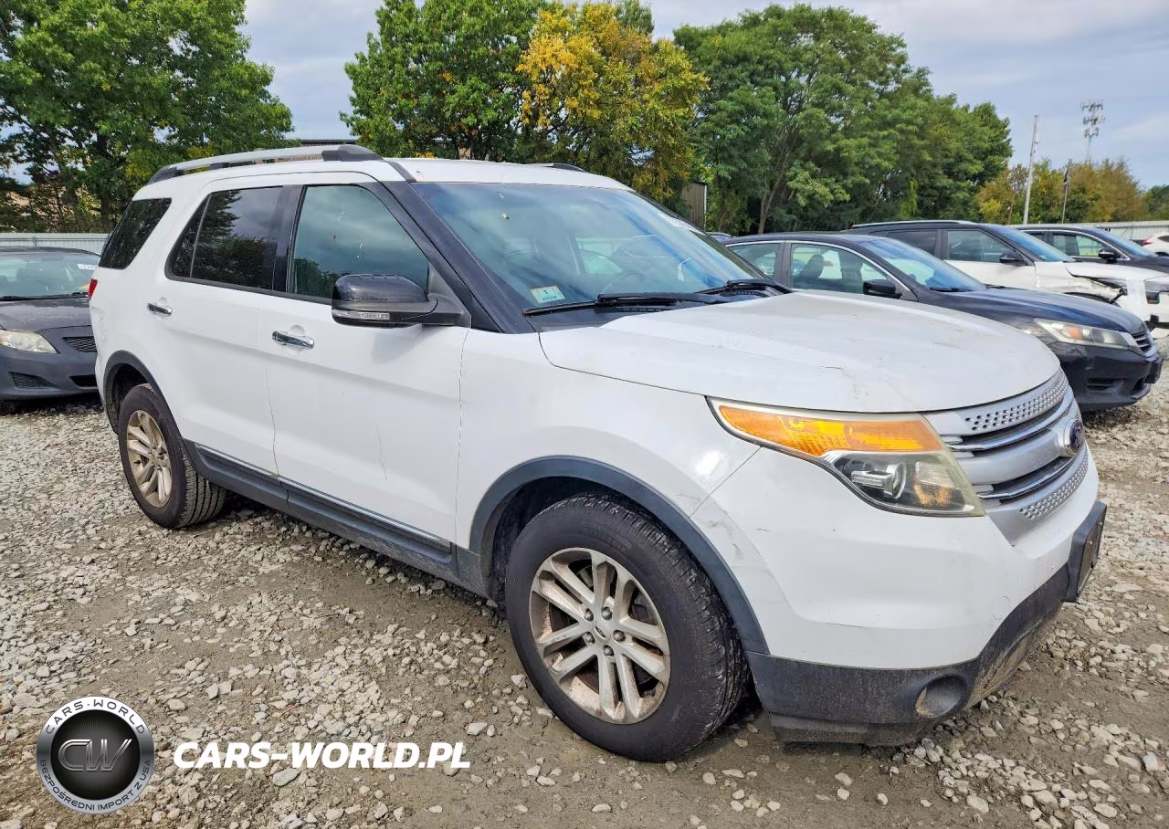 2014 Ford Explorer Xlt VIN:1FM5K8D83EGC18572 - 4