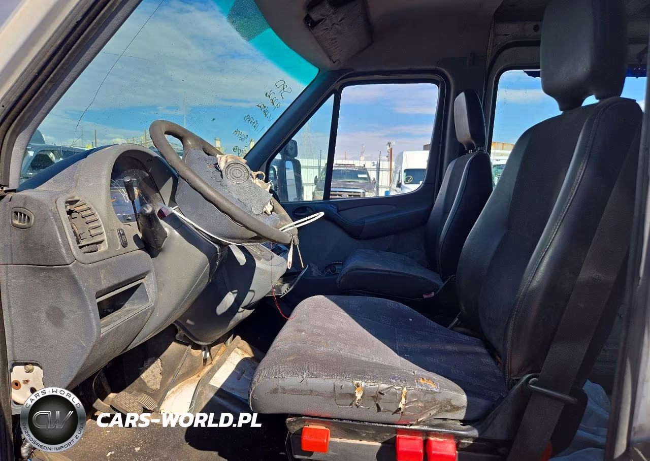 2004 Dodge Sprinter Delivery Van VIN:WD2PD644X45626522 - 7