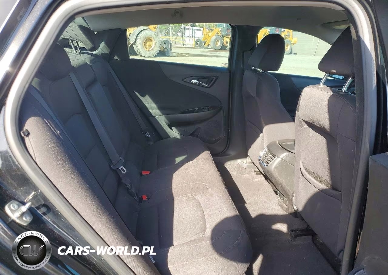 2018 Chevrolet Malibu Lt VIN:1G1ZD5STXJF100775 - 10