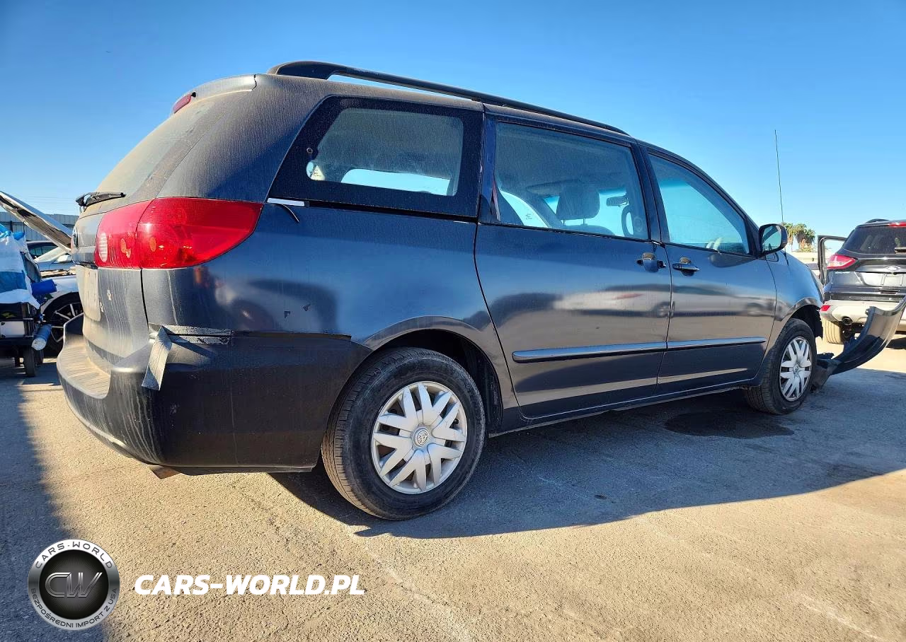 2007 Toyota Sienna VIN:5TDZK23C17S034992 - 3