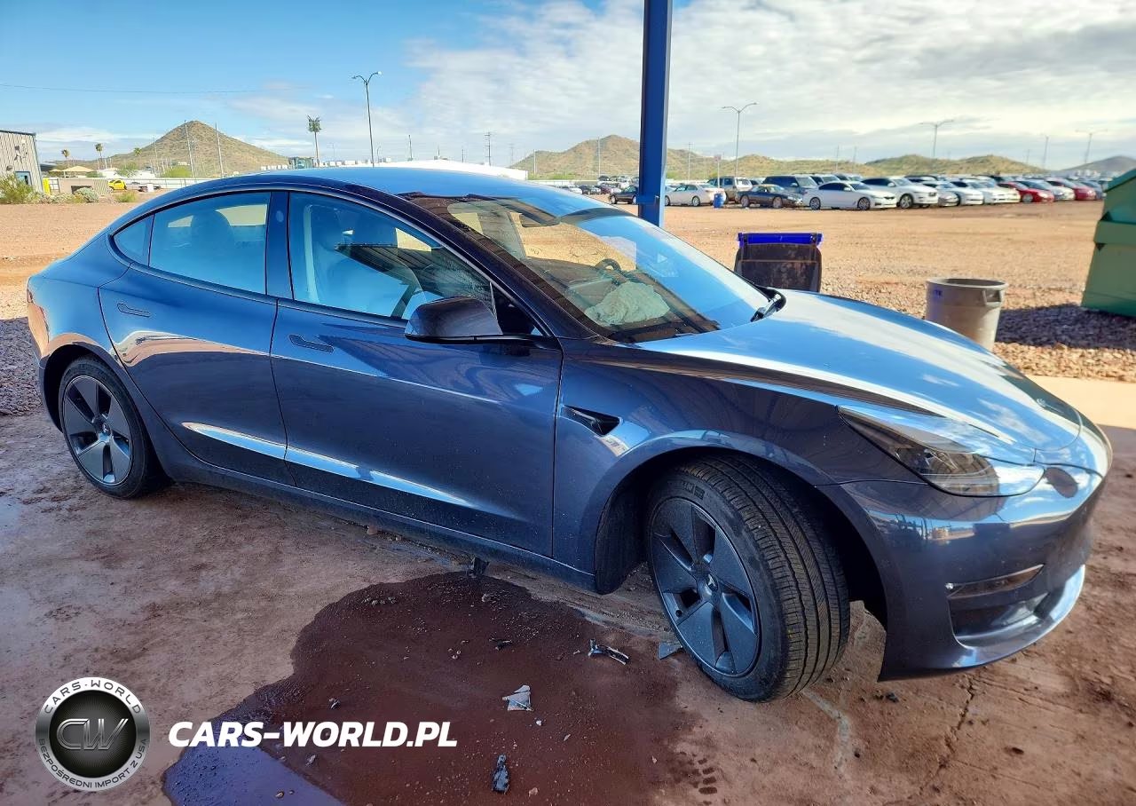 2022 Tesla Model 3 VIN:5YJ3E1EB8NF299390 - 4