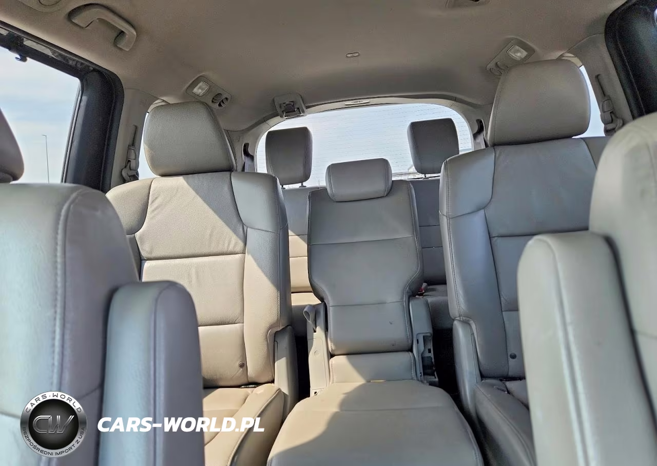 2011 Honda Odyssey Touring VIN:5FNRL5H98BB009578 - 10