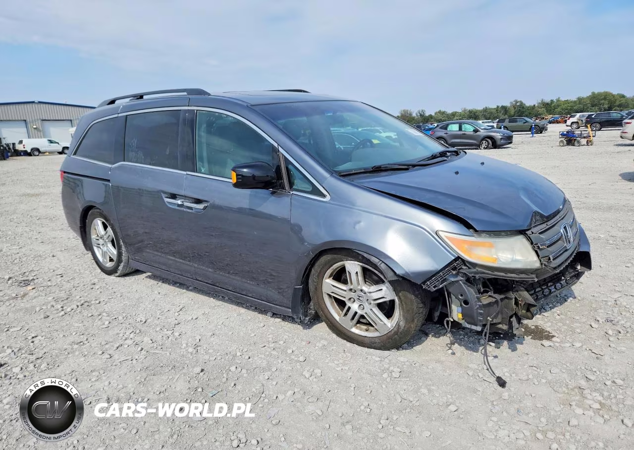 2011 Honda Odyssey Touring VIN:5FNRL5H98BB009578 - 4