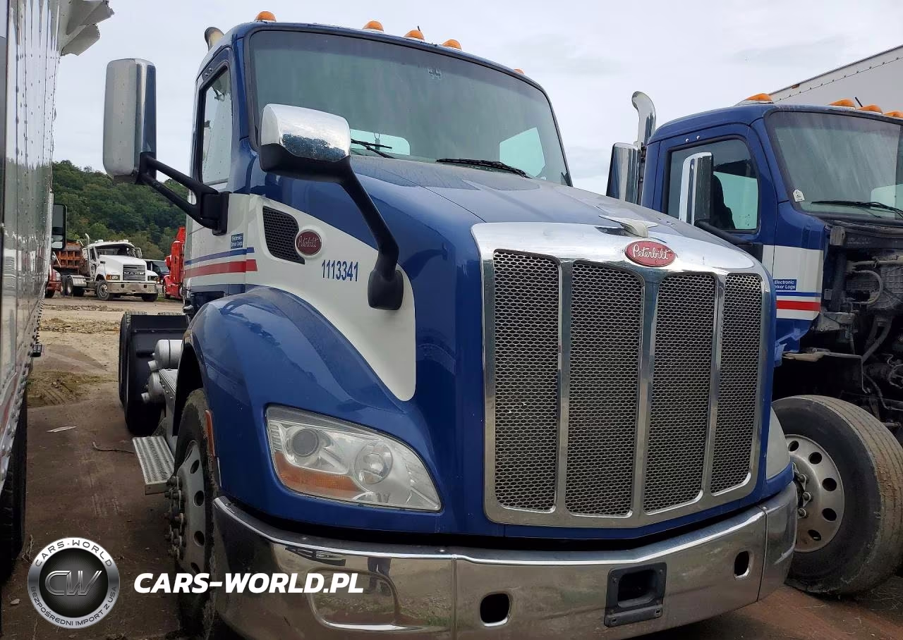 2017 Peterbilt 579 - Semi Truck VIN:1XPBDP9X2HD432145 - 4