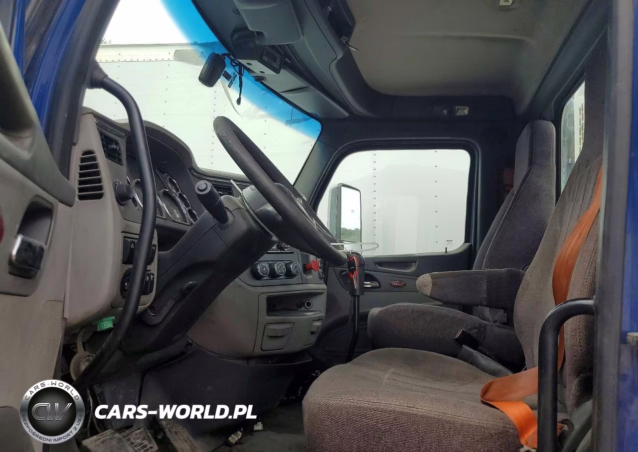 2017 Peterbilt 579 - Semi Truck VIN:1XPBDP9X2HD432145 - 7