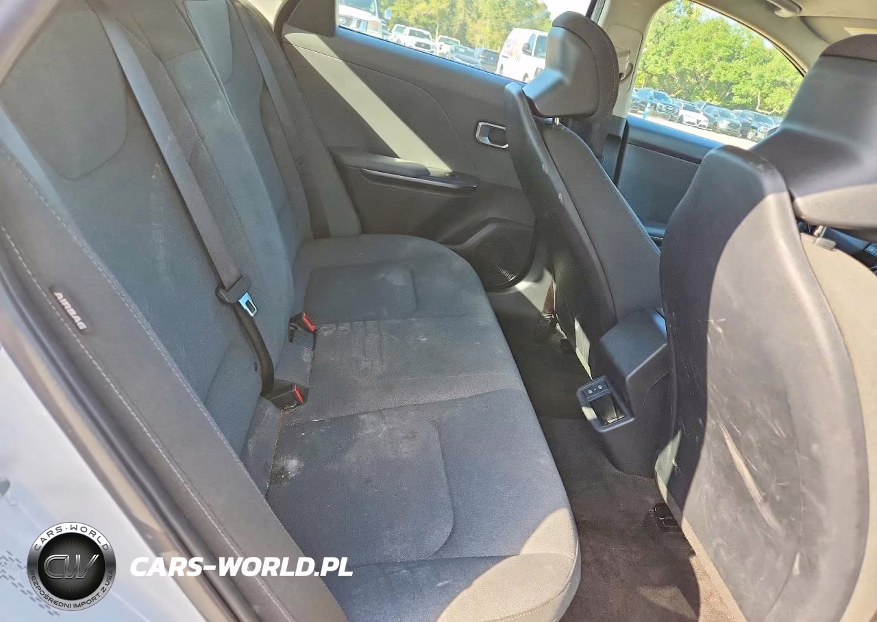 2025 Kia K4 Lxs VIN:3KPFT4DE1SE104974 - 10