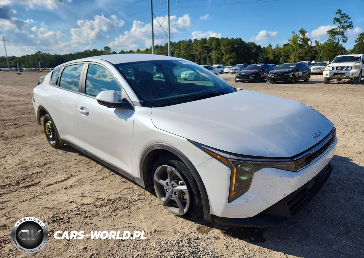 2025 Kia K4 Lxs VIN:3KPFT4DE1SE104974 - 4