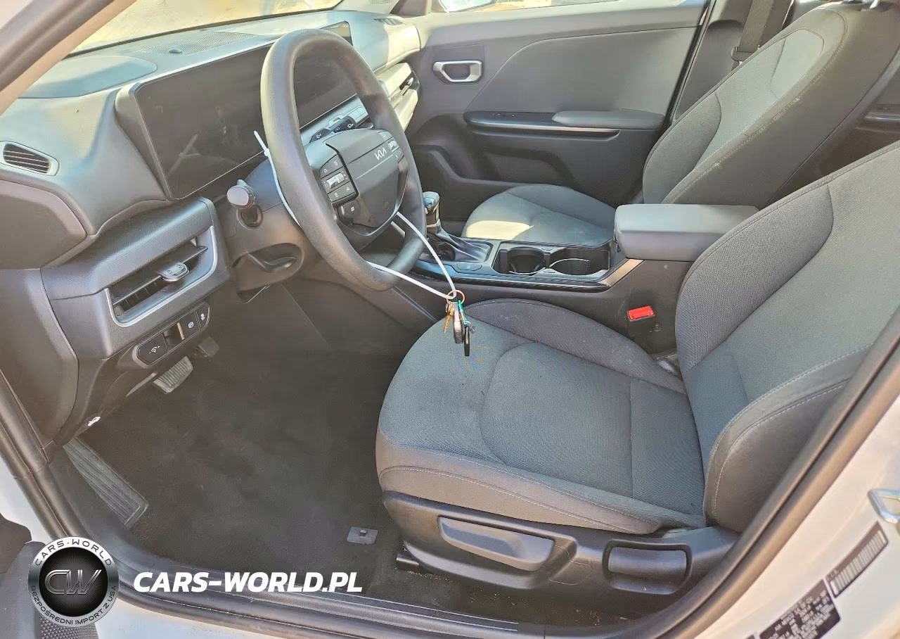 2025 Kia K4 Lxs VIN:3KPFT4DE1SE104974 - 7
