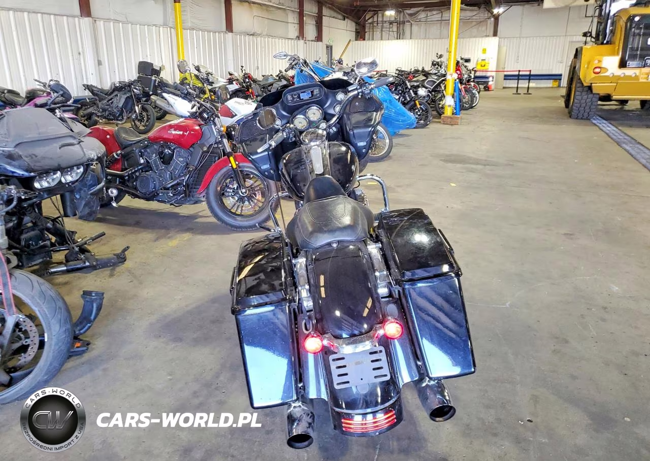 2013 Harley-Davidson Fltrx Road Glide Custom VIN:1HD1KHM10DB689854 - 4