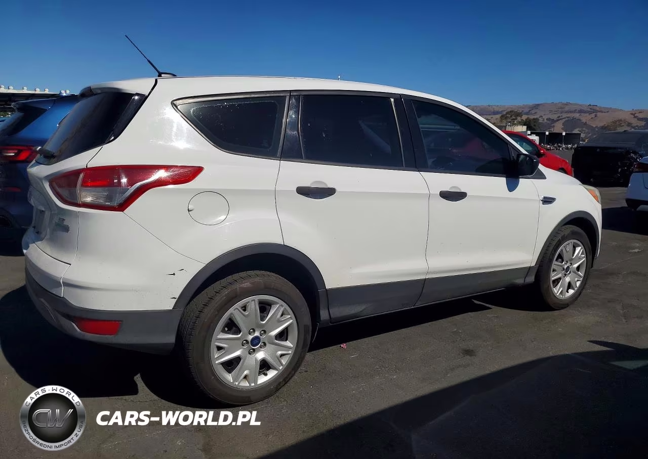 2013 Ford Escape S VIN:1FMCU0F76DUC16080 - 3