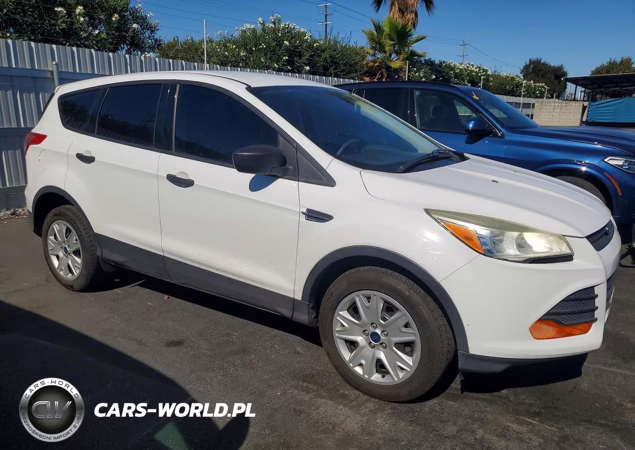 2013 Ford Escape S VIN:1FMCU0F76DUC16080 - 4