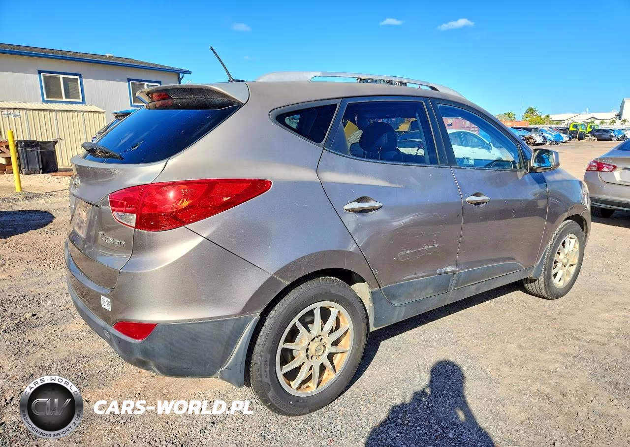 2011 Hyundai Tucson Gls VIN:KM8JU3AC4BU157413 - 3
