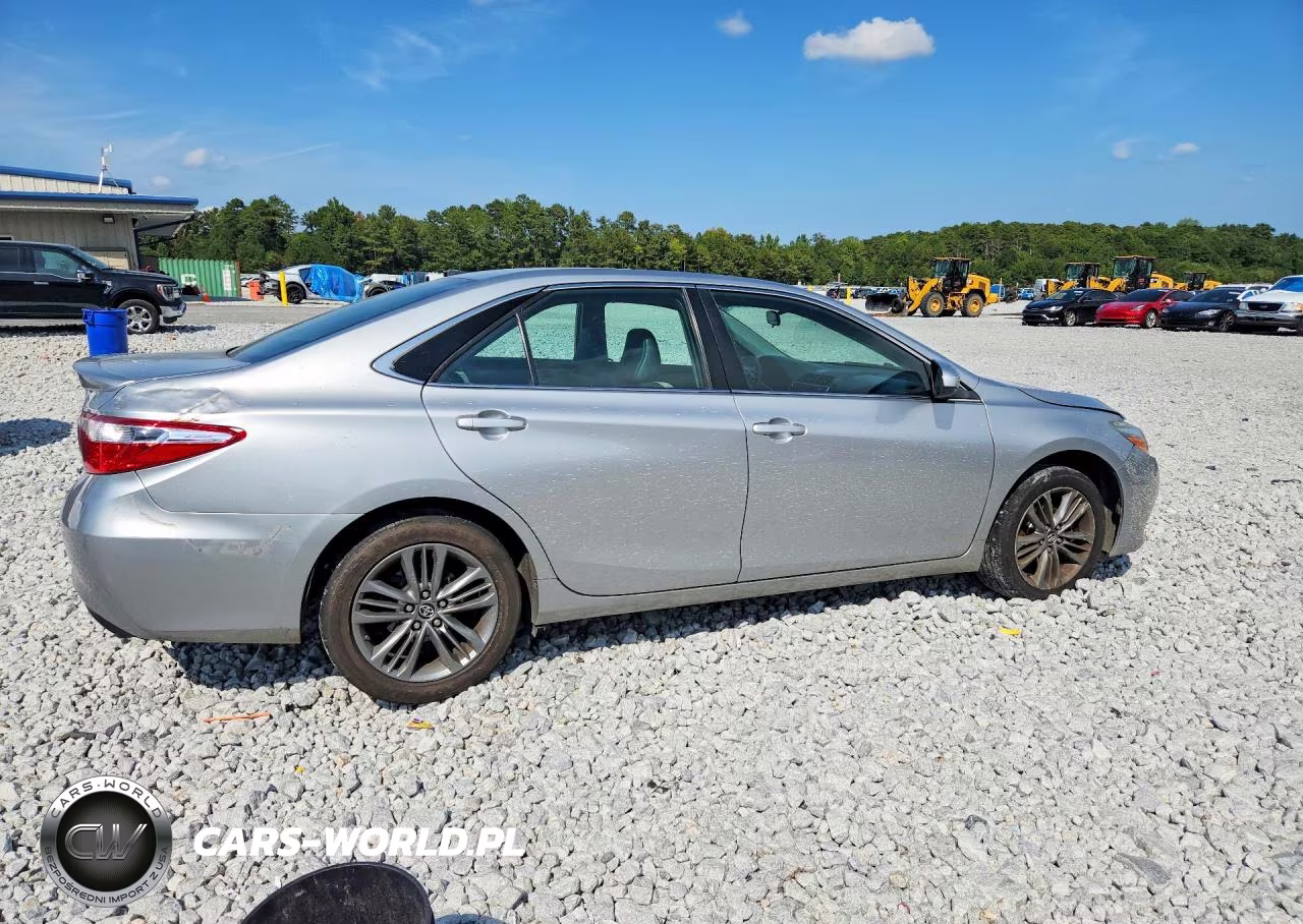 2017 Toyota Camry Se VIN:4T1BF1FK3HU350079 - 3