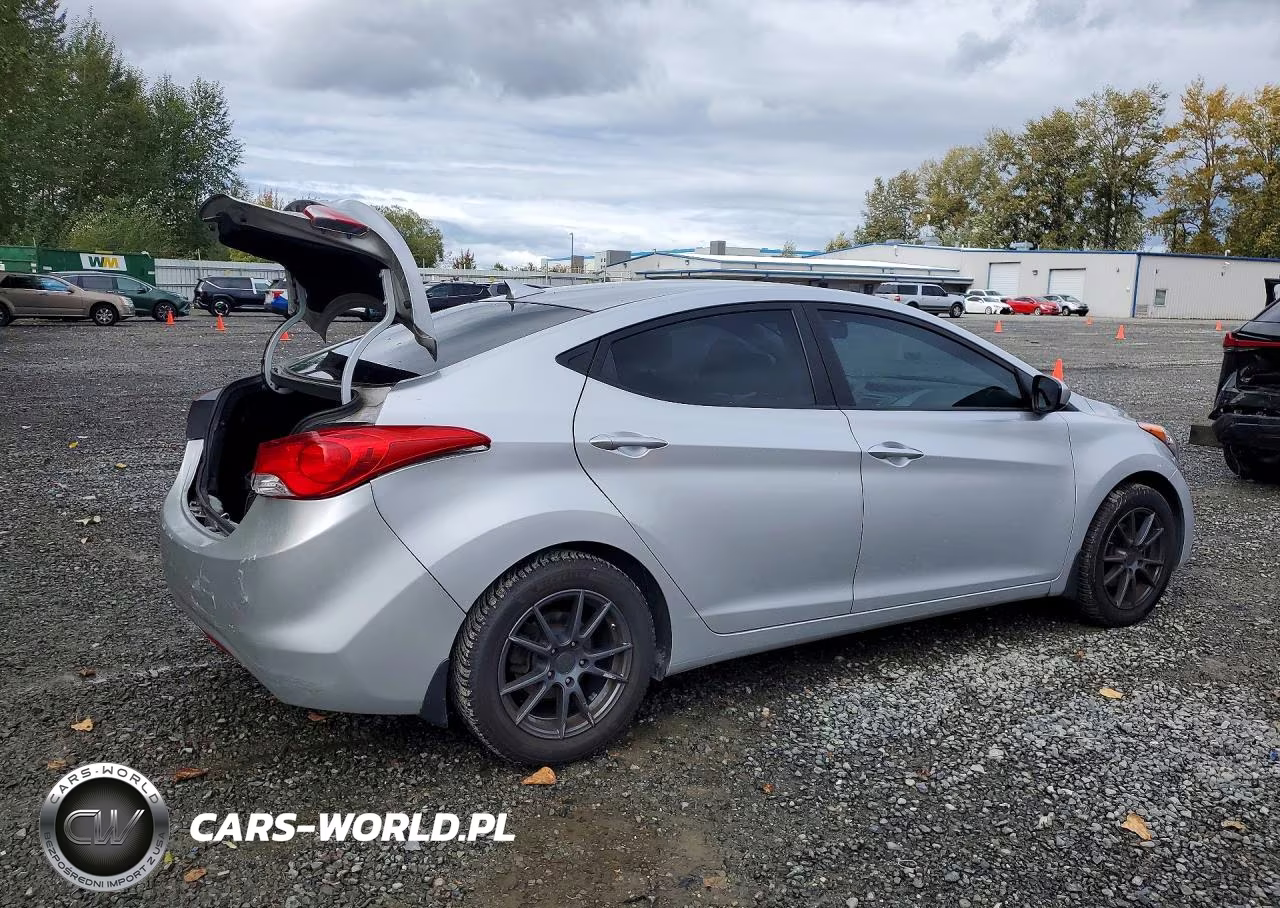 2013 Hyundai Elantra Gls VIN:KMHDH4AE5DU680466 - 3