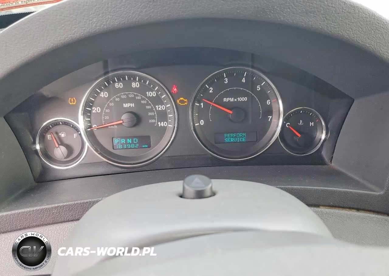2007 Jeep Grand Cherokee Laredo VIN:1J8GR48KX7C644429 - 9