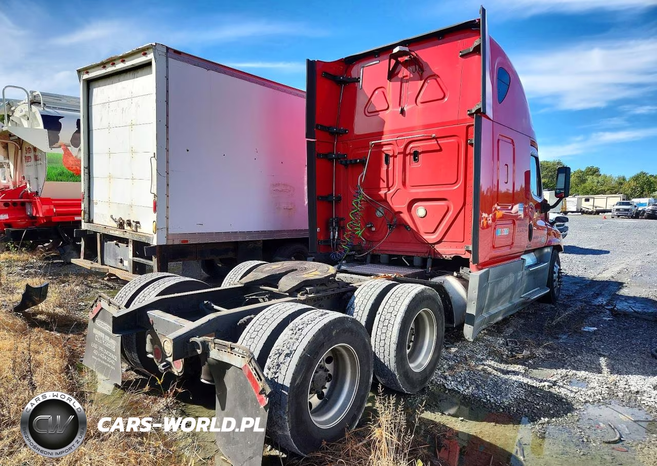 2018 Freightliner Cascadia 125 Semi Truck VIN:1FUJGLDR9JLJK5212 - 3