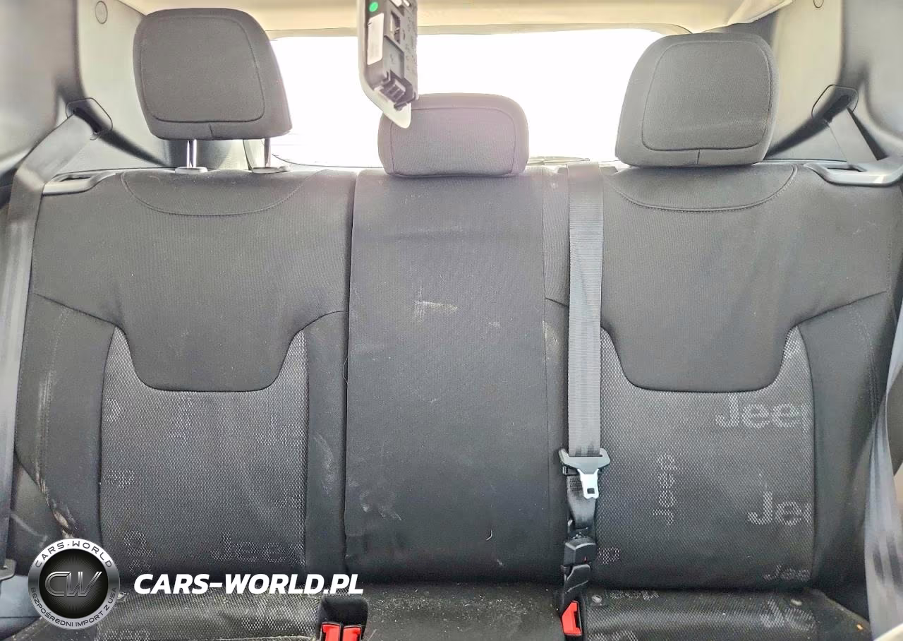 2015 Jeep Renegade Latitude VIN:ZACCJABH7FPB51598 - 10