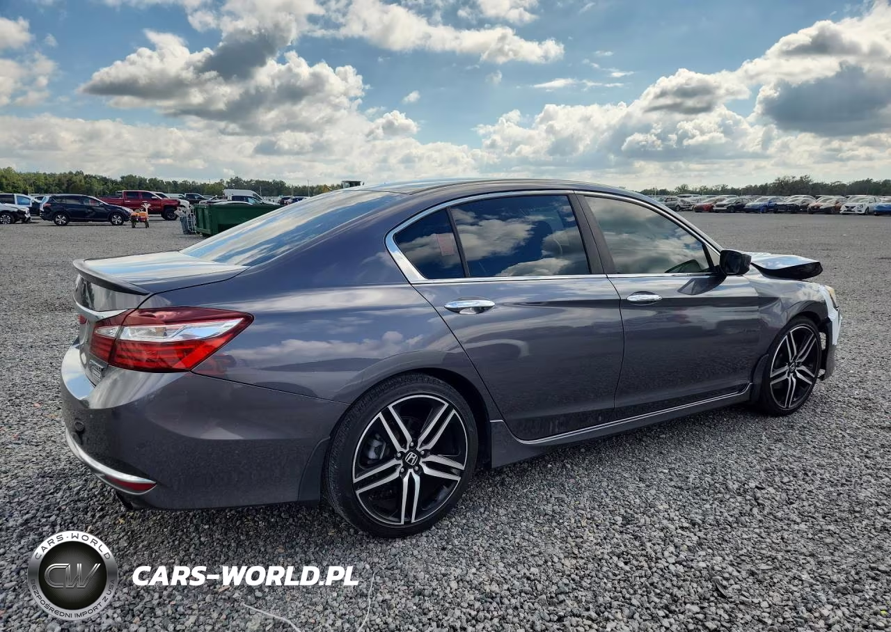 2016 Honda Accord Sport VIN:1HGCR2F55GA070312 - 3