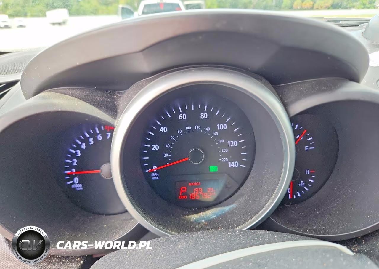 2013 Kia Soul + VIN:KNDJT2A65D7508441 - 9