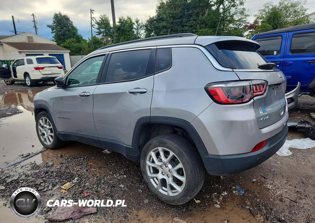 2022 Jeep Compass Latitude Lux VIN:3C4NJDFB3NT235568 - 2