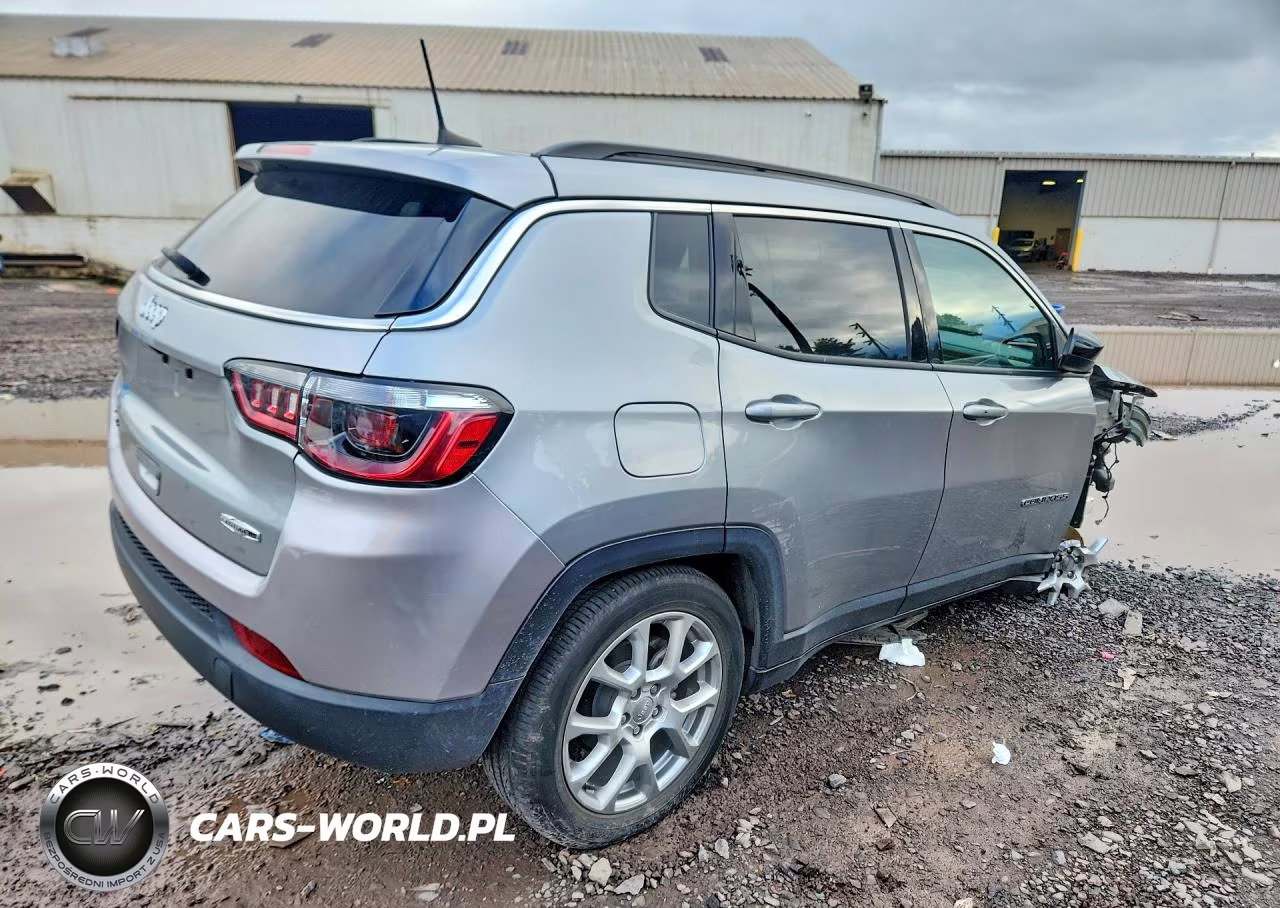 2022 Jeep Compass Latitude Lux VIN:3C4NJDFB3NT235568 - 3