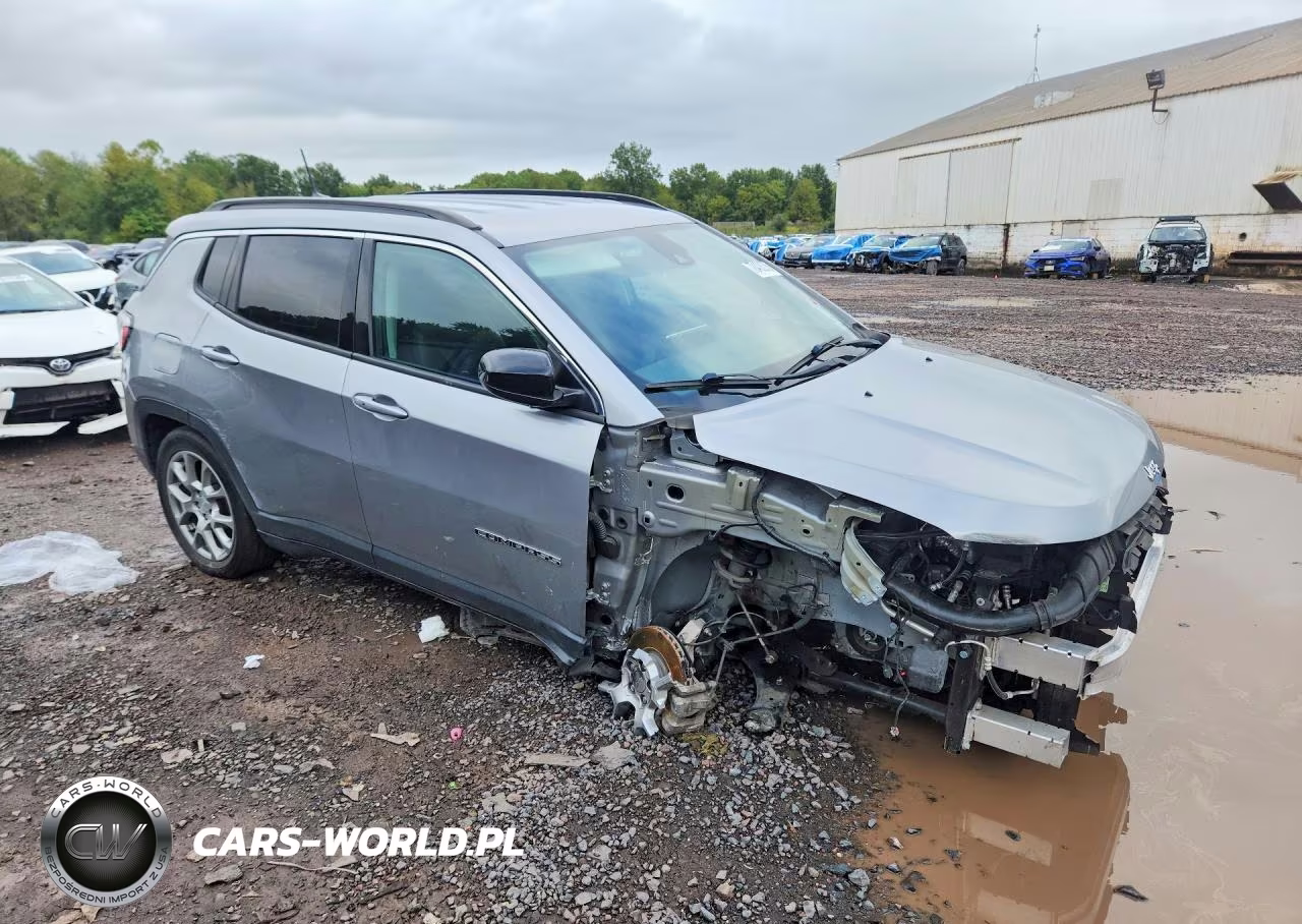2022 Jeep Compass Latitude Lux VIN:3C4NJDFB3NT235568 - 4