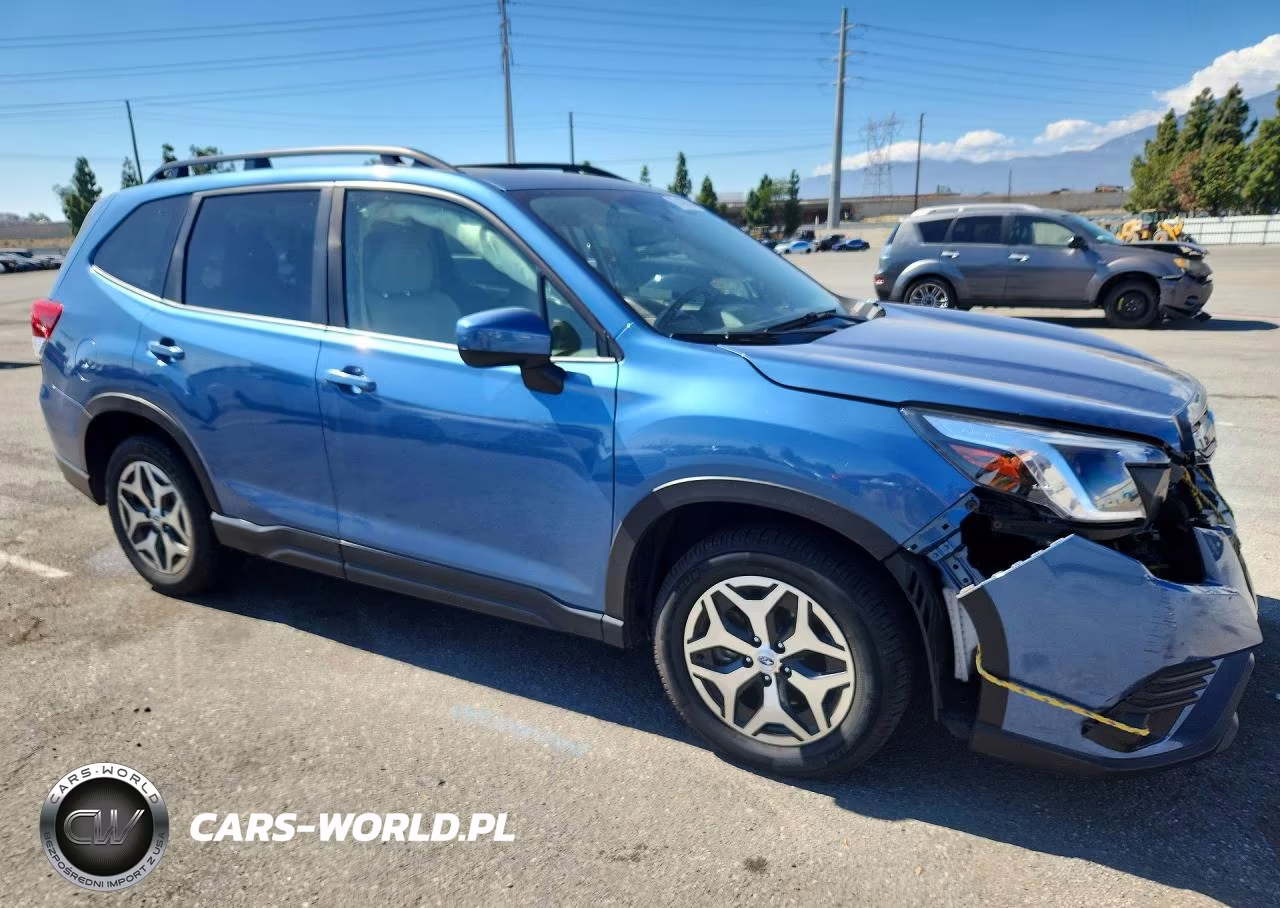 2023 Subaru Forester Premium VIN:JF2SKAEC6PH478433 - 4
