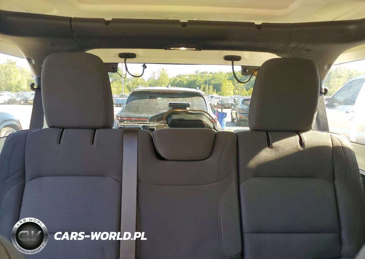 2020 Jeep Wrangler Unlimited Sport VIN:1C4HJXDG9LW117352 - 10