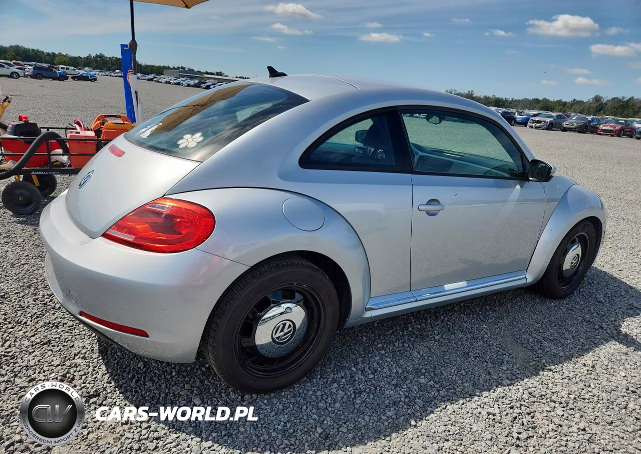 2014 Volkswagen Beetle VIN:3VWJX7AT3EM619629 - 3
