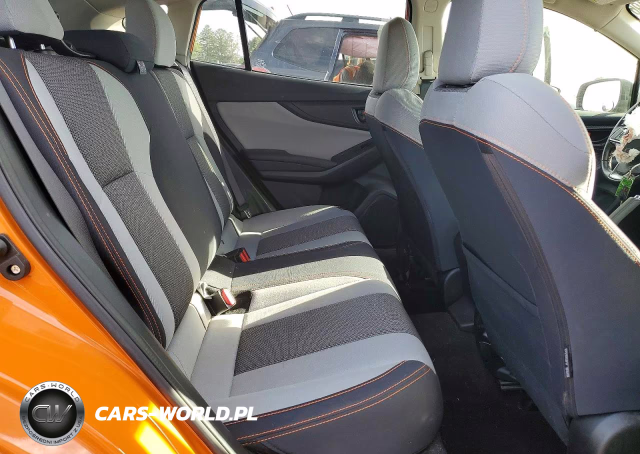 2018 Subaru Crosstrek Premium VIN:JF2GTADC7J8218327 - 10