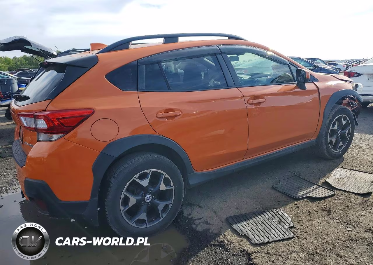 2018 Subaru Crosstrek Premium VIN:JF2GTADC7J8218327 - 3