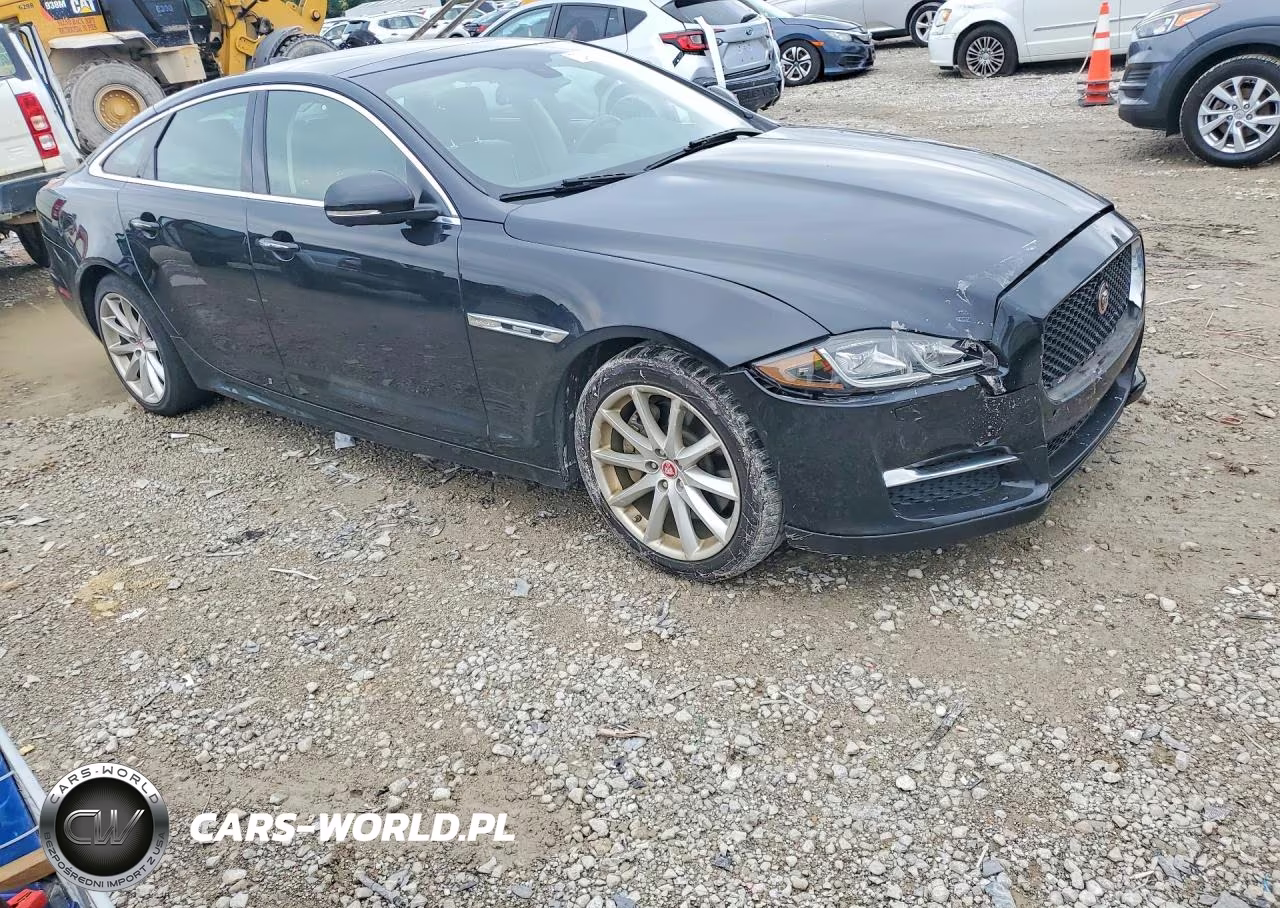 2016 Jaguar Xj VIN:SAJWA1C71G8V96156 - 4