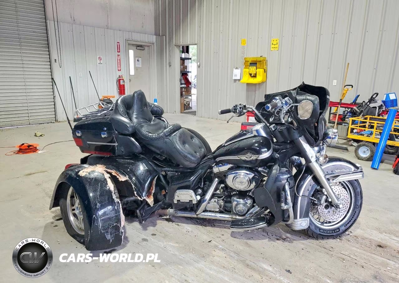 2003 Harley-Davidson Flhtcui VIN:1HD1FCW143Y639443 - 1